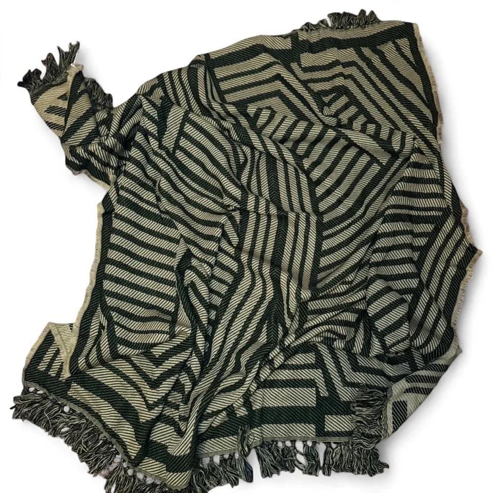 NWT CLOSED Green Abstract 70s Design Brushed Wool Scarf Shawl — One Size